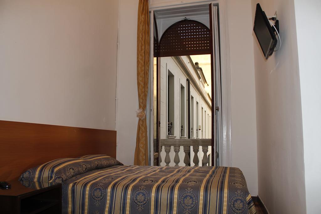 Hotel Luisa Milano Phòng bức ảnh