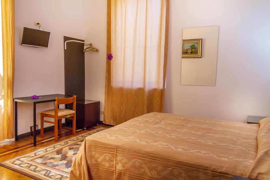 Hotel Luisa Milano Phòng bức ảnh