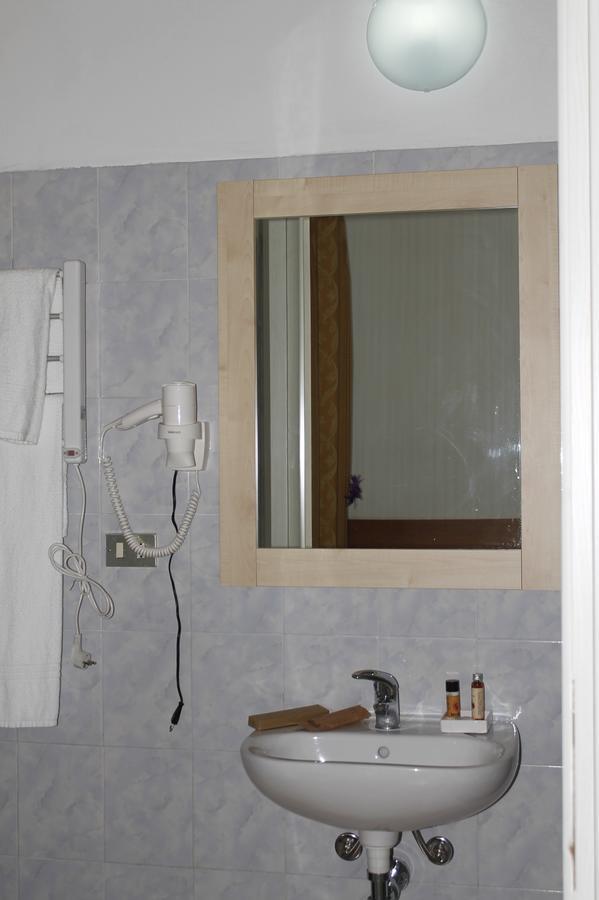 Hotel Luisa Milano Phòng bức ảnh