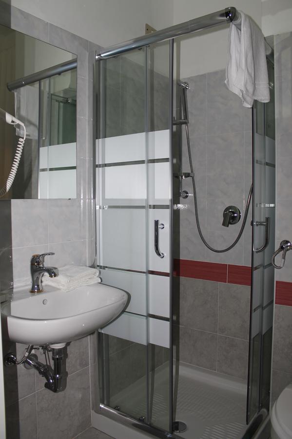 Hotel Luisa Milano Phòng bức ảnh