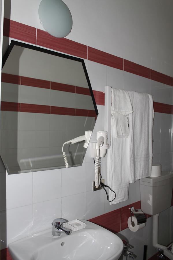 Hotel Luisa Milano Phòng bức ảnh